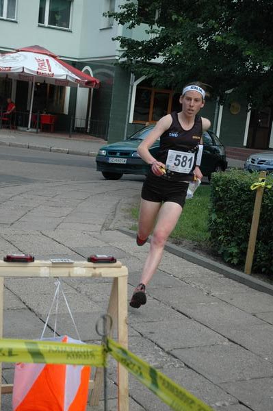 Angela Simpson racing the sprint